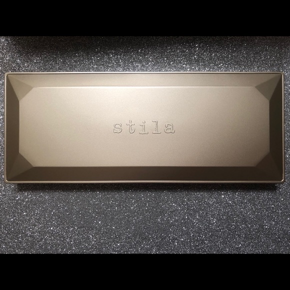BNIB! Stila Happy Hour Eyeshadow Palette 🎨 - Picture 5 of 8